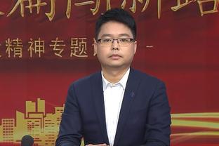 奥纳纳30次传球本场曼联球员最多，对红军单场8次扑救追平德赫亚